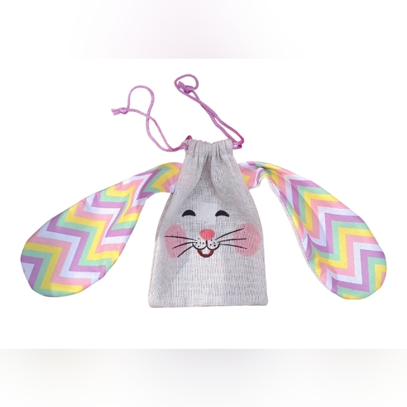 (3) Cloth Drawstring Easter Treat Bags - Picture 2 of 10